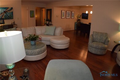 212 Spring St, Woodville, OH 43469 - photo 4