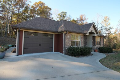 291 Sara Acres Dr, Tennessee Ridge, TN 37178 - photo 2