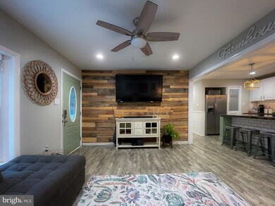 14007 Edward Gardiner Rd, Mechanicsville, MD 20659 - photo 5