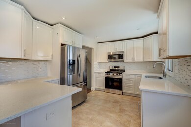 184 Riveredge Rd, Tinton Falls, NJ 07724 - photo 3