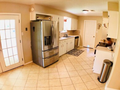 144 Trinity St, Bay City, TX 77414 - photo 5