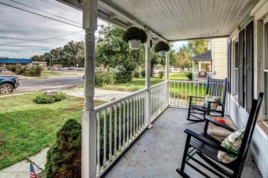 04_Front Porch