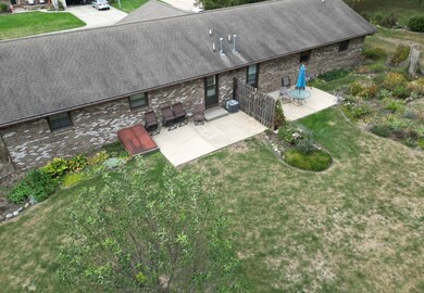 112-114 Wright Dr, North Utica, IL 61373 - photo 4