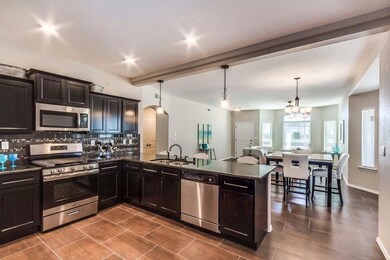 13805 Lago Vista Ave, Horizon City, TX 79928 - photo 4