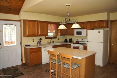 201 Tapper Spring Cir, Drums, PA 18222 - photo 3