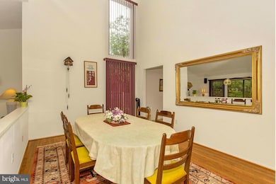 15 Locks Pond Ct, Potomac, MD 20854 - photo 7