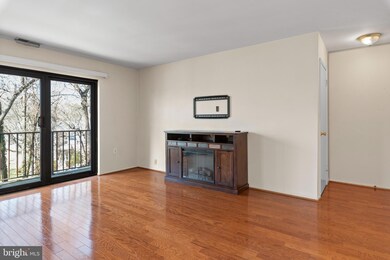 603B Oakland Hills Ct unit 201, Arnold, MD 21012 - photo 2