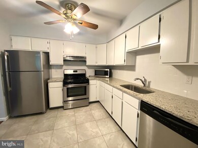 228 Wyndham Place, Trenton, NJ 08691 - photo 7
