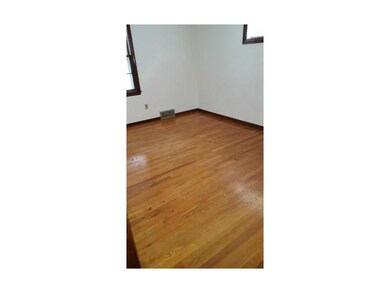 Bedroom:  Hardwood Floors