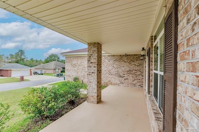 1560 Twin Pines Cir, Cantonment, FL 32533 - photo 4