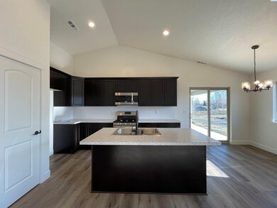 2108 W 5th St, Grandview, WA 98930 - photo 5