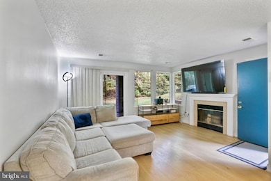 11723 Summerchase Cir, Reston, VA 20194 - photo 6