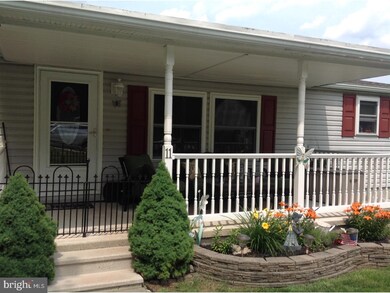 11 Mohnton Lawn Ct, Mohnton, PA 19540 - photo 2