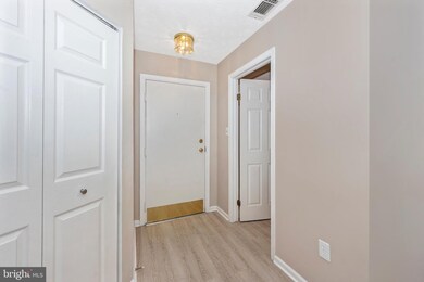 12205 Eagles Nest Ct unit E, Germantown, MD 20874 - photo 5