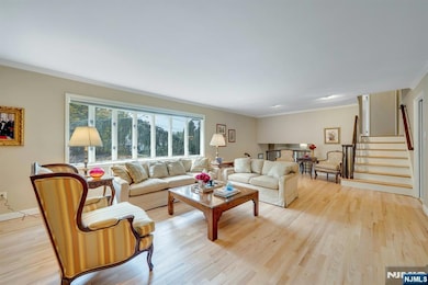 45 Longview Ct, Paramus, NJ 07652 - photo 6