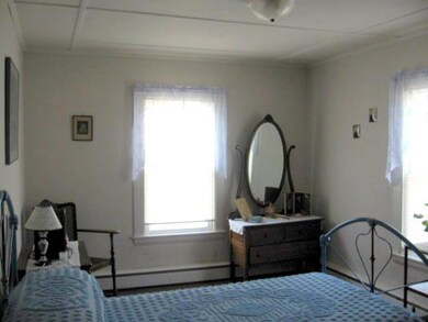 Apt. 1, bedroom 1