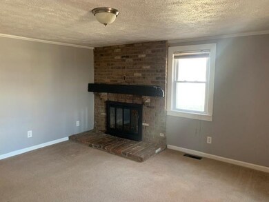 2915 10th St, Columbus, IN 47201 - photo 6