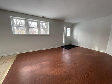 522 Crescent St unit G, Wheaton, IL 60187 - photo 3