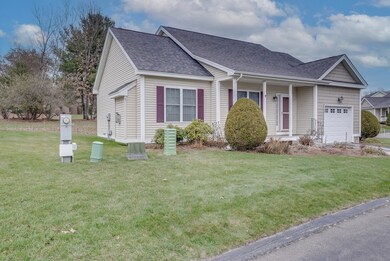 27 Stearns Ln, MerriMacK, NH 03054 - photo 4