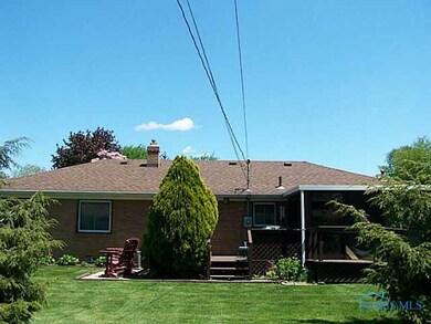 5525 W Rowland Rd, Toledo, OH 43613 - photo 2