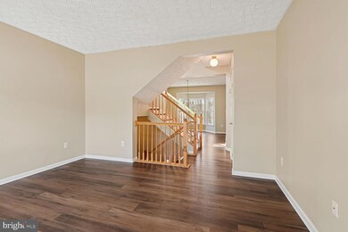 8322 Lyndhurst St, Laurel, MD 20724 - photo 5