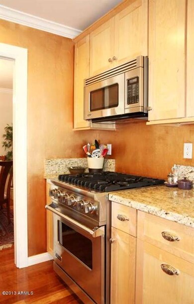 Gourmet Kitchen-Viking Gas Range