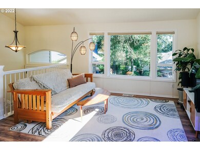 Living Room/Entrance