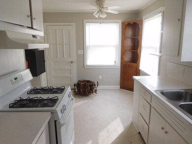 604 E O'Neal St, Gaffney, SC 29340 - photo 4