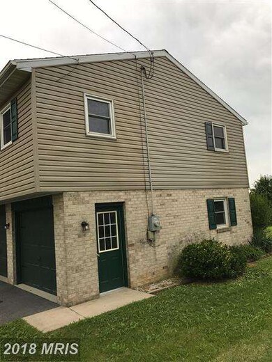 4174 Wilhelm Dr, Chambersburg, PA 17202 - photo 3