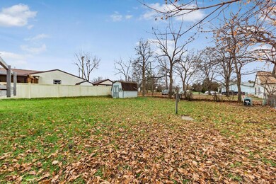 1817 Winding Hollow Dr, Columbus, OH 43223 - photo 7