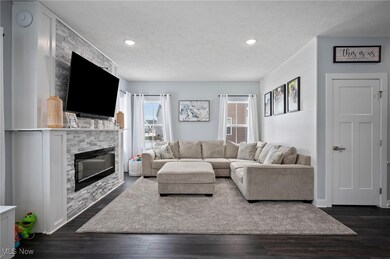 9280 Preserve Way, Olmsted Falls, OH 44138 - photo 2