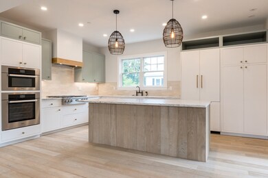 144 Linden St unit B, Wellesley, MA 02482 - photo 3