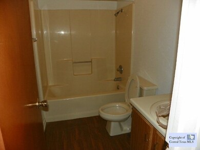 968 E Cedar St unit 201, Seguin, TX 78155 - photo 6