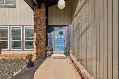 2323 N Union Place, Tulsa, OK 74127 - photo 4