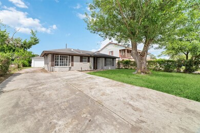 5007 Redbud St, Houston, TX 77033 - photo 2