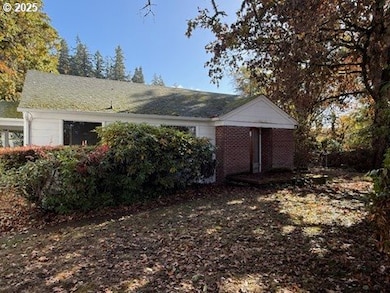 2010 E 26th Ave, Eugene, OR 97403 - photo 2