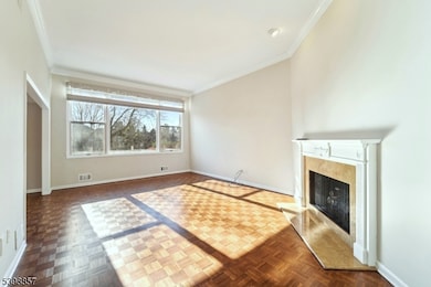 2 Casper Ct unit 13EE, Florham Park, NJ 07932 - photo 5