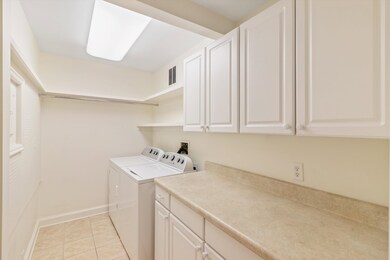 Waterford Plaza unit 1407 & 1408, Memphis, TN 38103 - photo 5