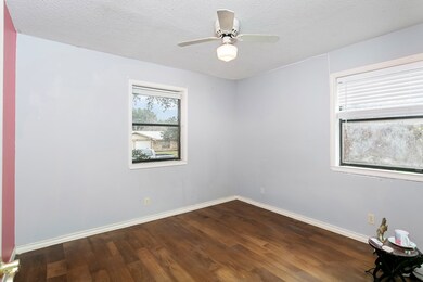 109 W Driftwood Dr, Fredericksburg, TX 78624 - photo 7