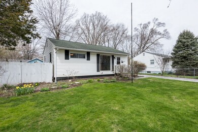 2826 N Pine St, Waukegan, IL 60087 - photo 4