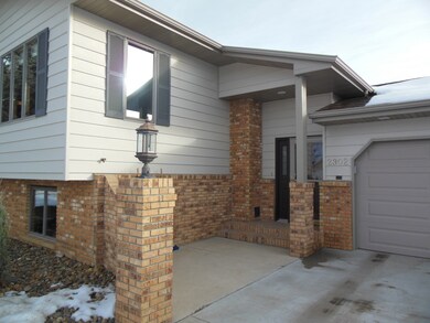 Front Entrance<|><|>