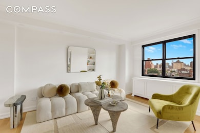 31 Jane St unit 10FG, New York, NY 10014 - photo 4