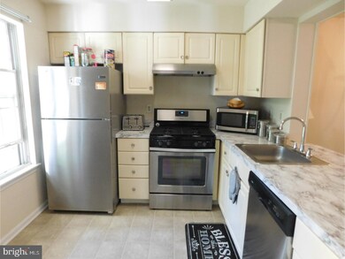 905A Oliphant Ln unit 905A, Mount Laurel, NJ 08054 - photo 2