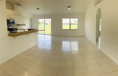 2201 NE 6th Ave, Cape Coral, FL 33909 - photo 6