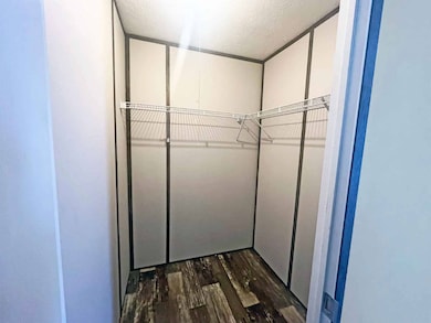 Closet 1