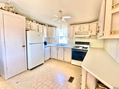 11536 S Bonnie Ave, Yuma, AZ 85367 - photo 6