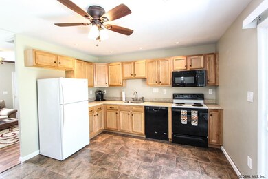 3 Thatcher Dr, Altamont, NY 12009 - photo 6