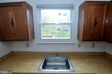 1060 E Thornhill Place, Frederick, MD 21703 - photo 5