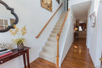 Two-story foyer