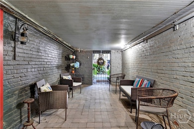 117 E Jones St unit Upper Carriage House, Savannah, GA 31401 - photo 5